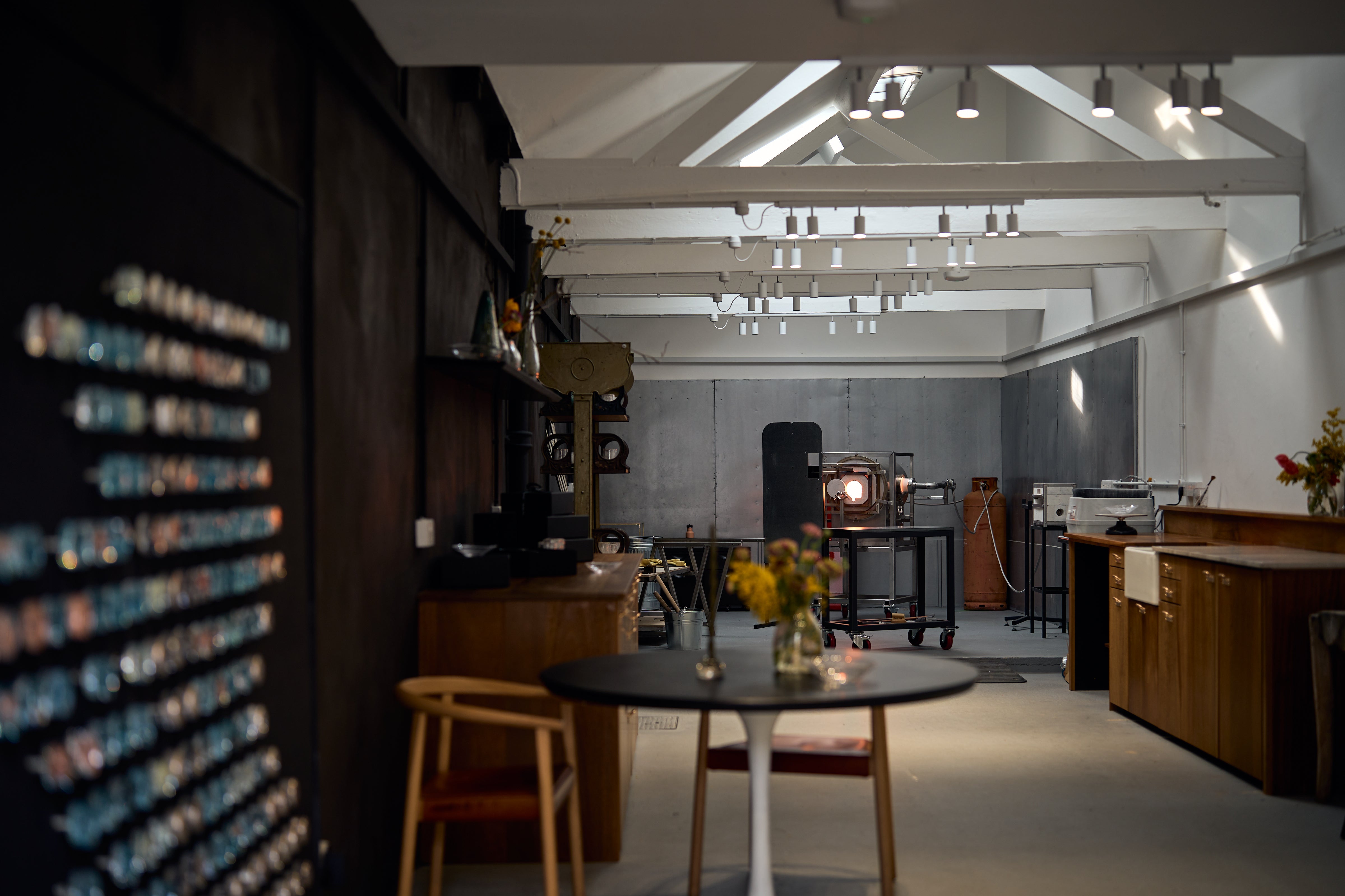 molten 1090 glassblowing studio hand blown glass uk london hackney