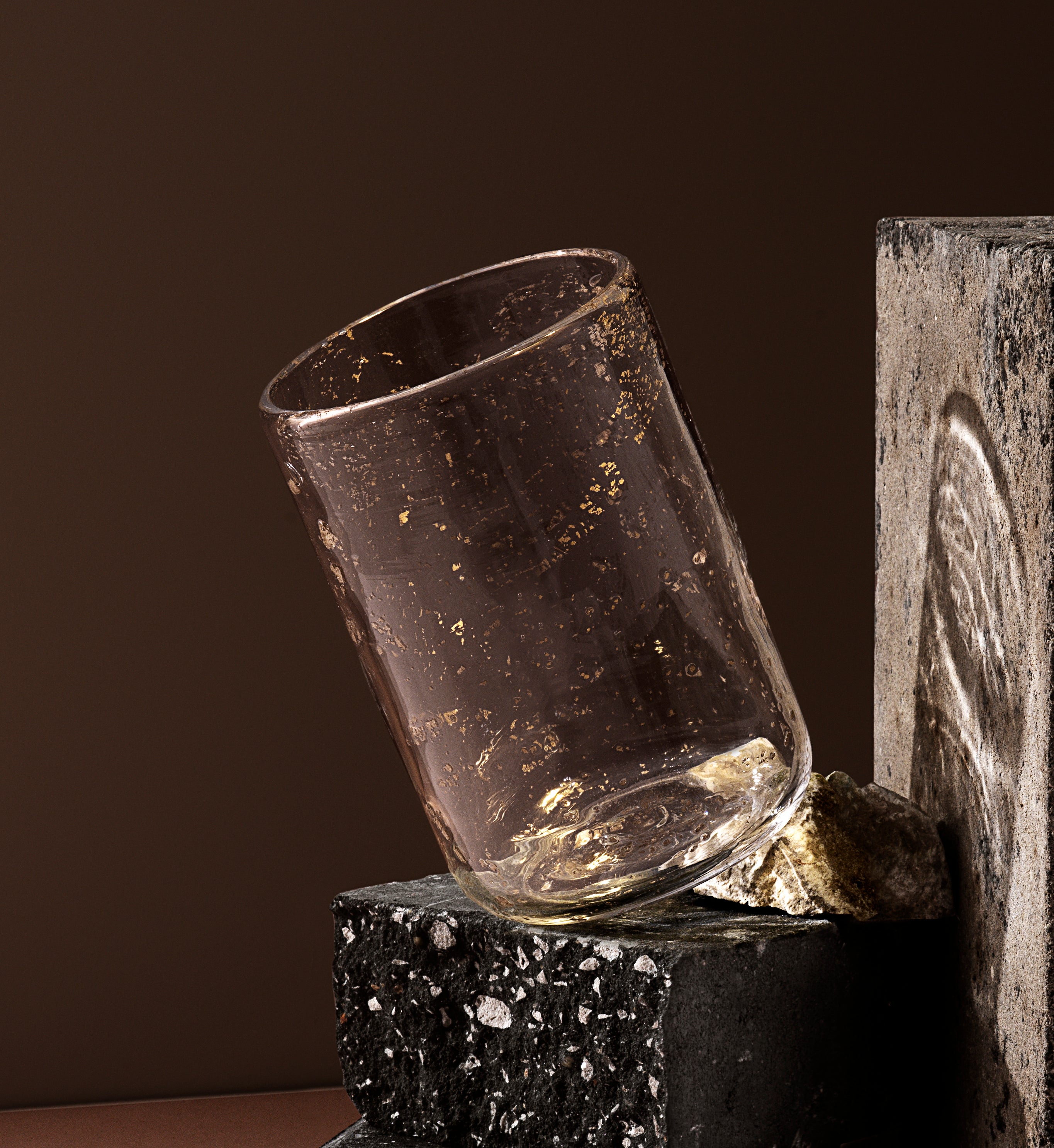 molten 1090 hand blown glass fleck tumbler gold